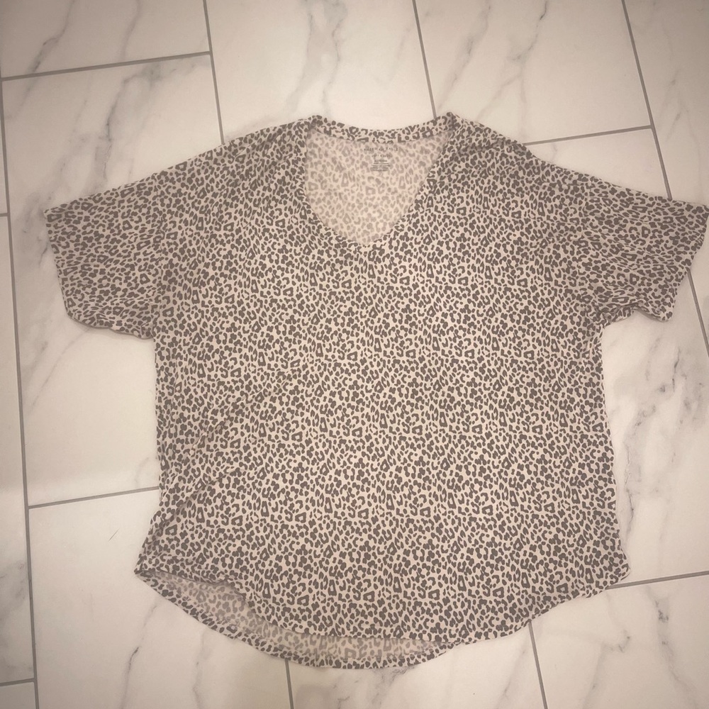 American Eagle XL Soft and Sexy flowy cheetah print shirt